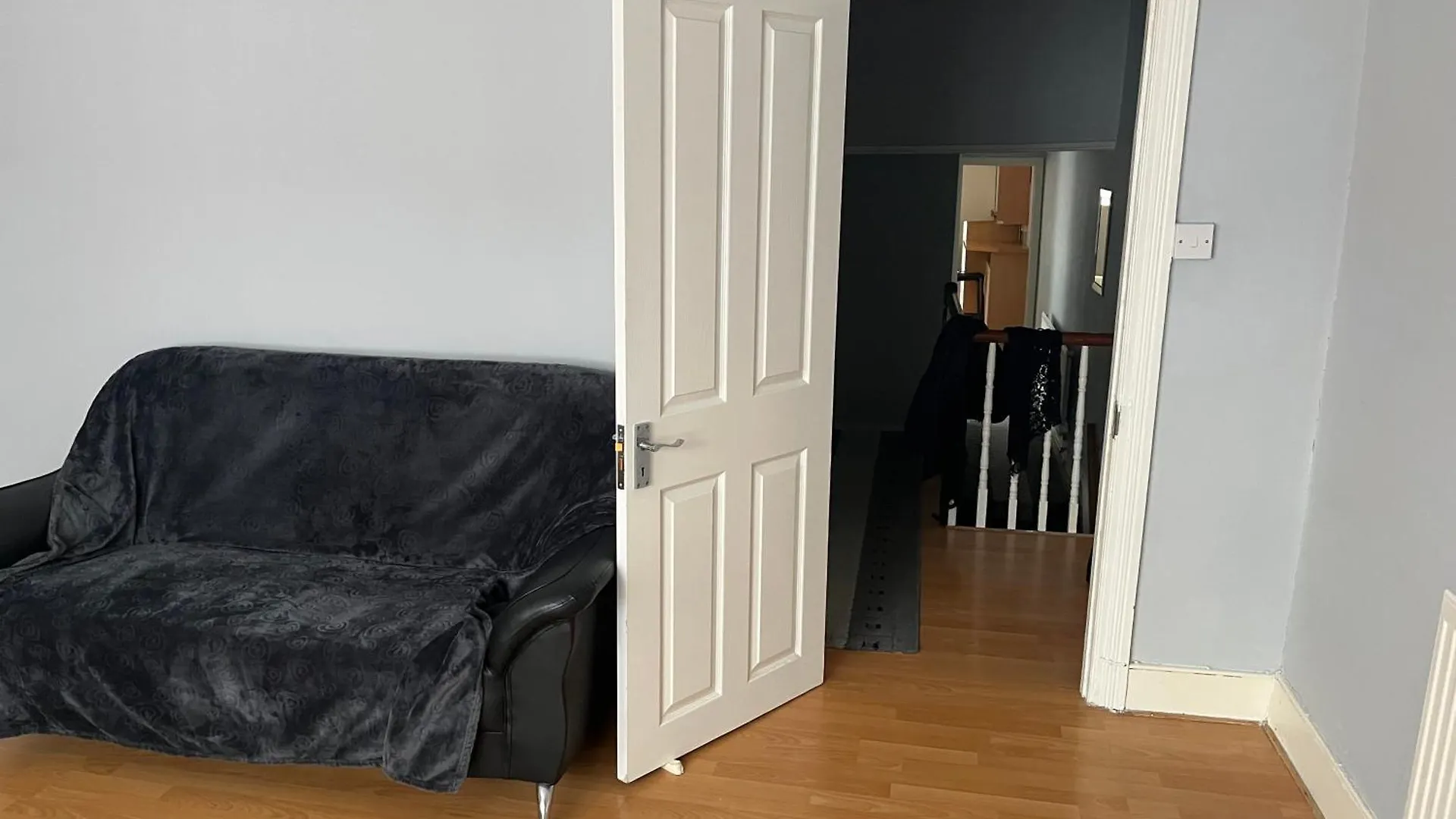 First Floor 1 Bed Apartment With Lounge And Kitchen London United Kingdom