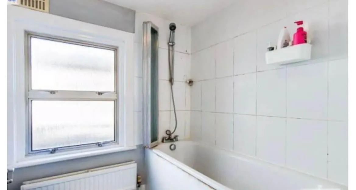 First Floor 1 Bed Apartment With Lounge And Kitchen London