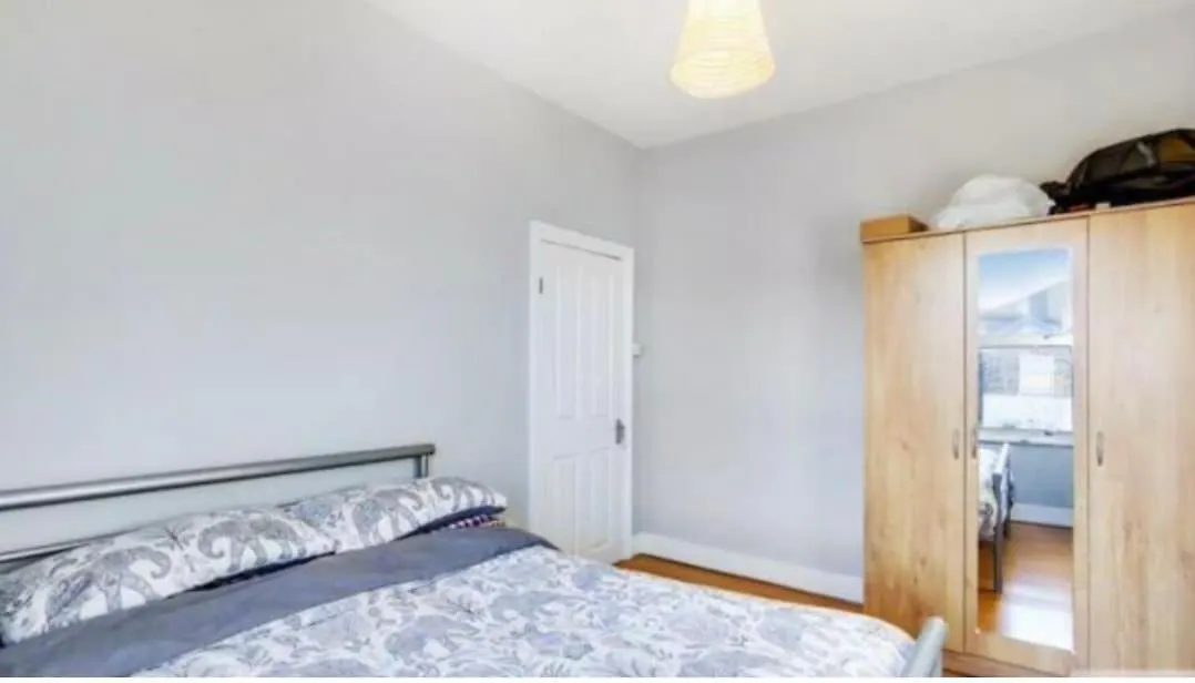 First Floor 1 Bed Apartment With Lounge And Kitchen London United Kingdom