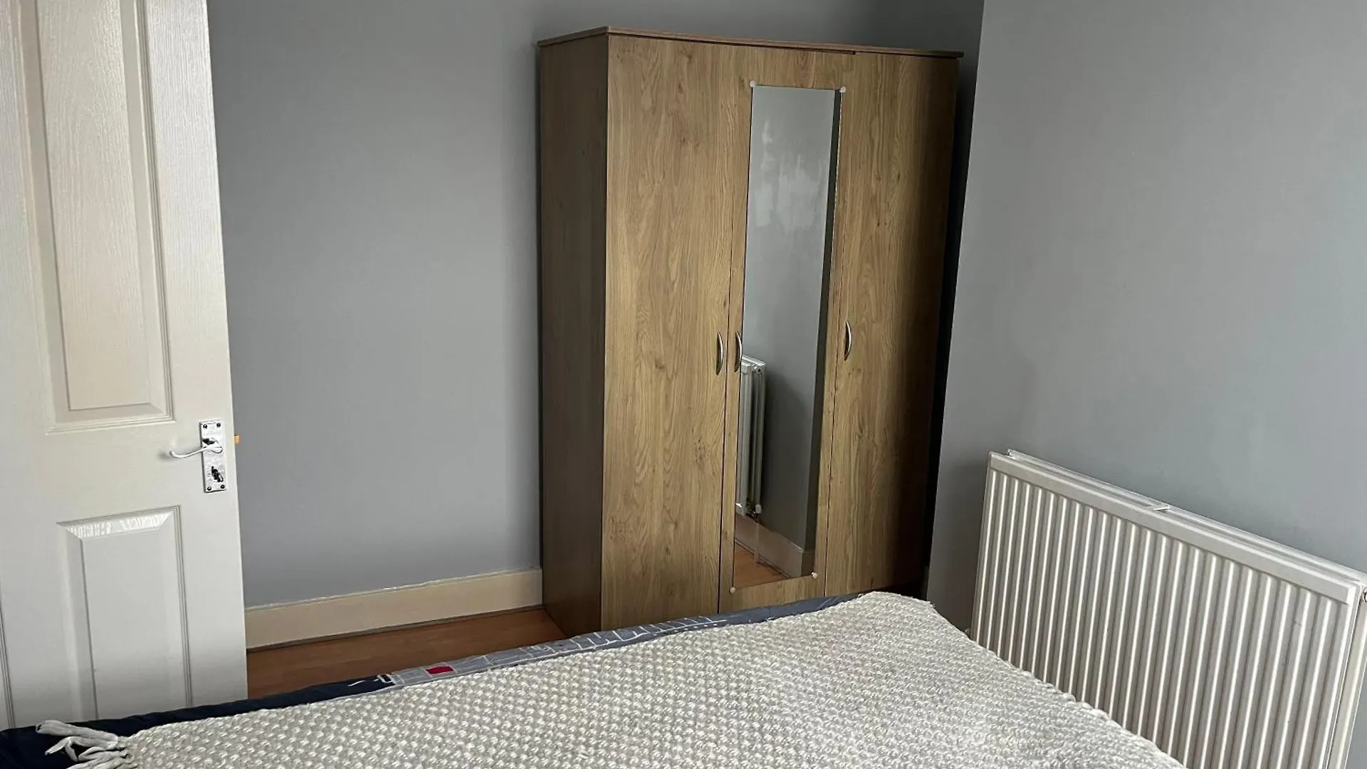 First Floor 1 Bed Apartment With Lounge And Kitchen London 0*,