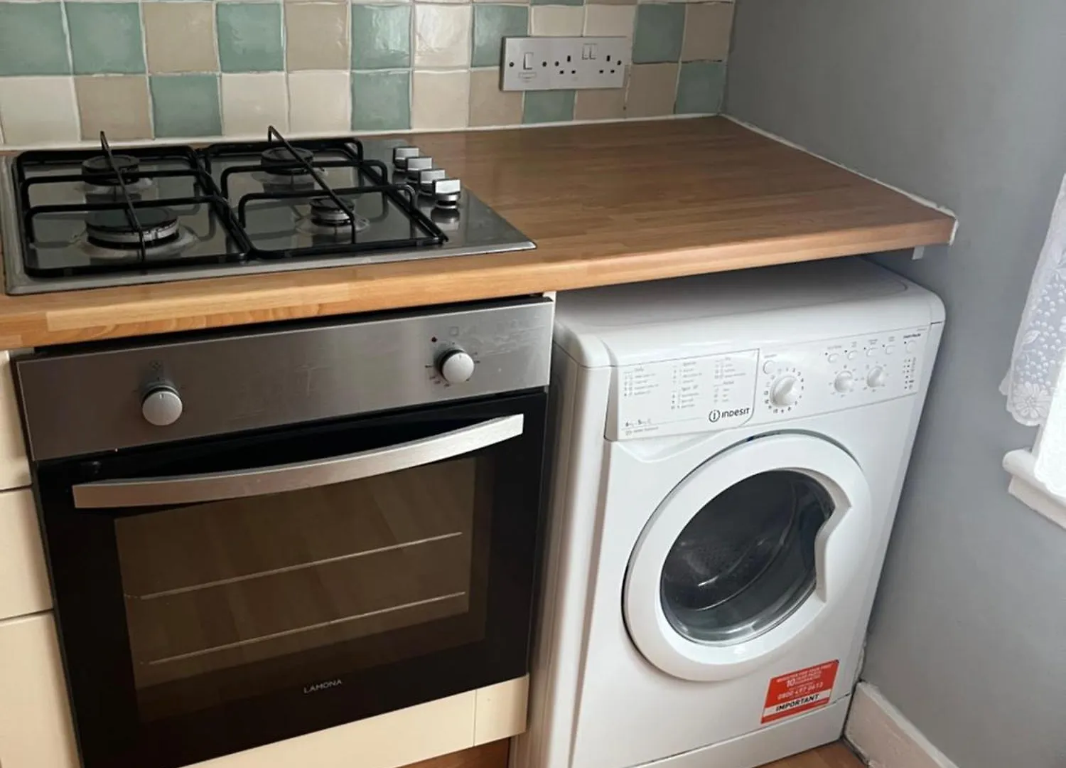 First Floor 1 Bed Apartment With Lounge And Kitchen London